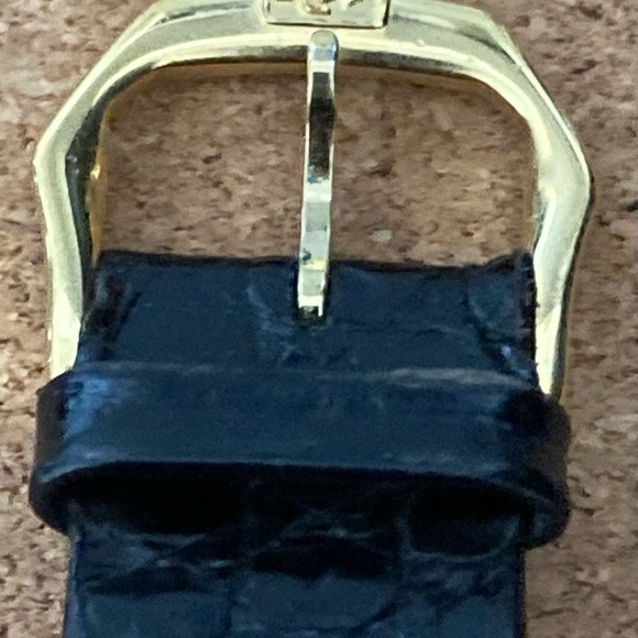 Vintage Raymond Weil
Geneve Swiss 9811
18 k gold electroplated 10M
Case 25 mm - Picture 3 of 4